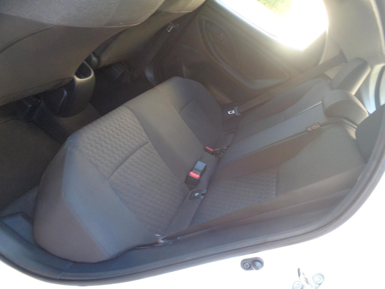 Toyota Yaris 1.0 5 porte Active