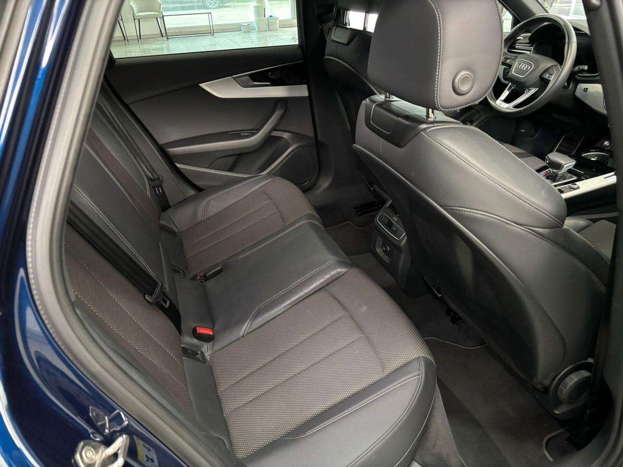 Audi A4 Avant 40 TDI quattro S tronic line edition