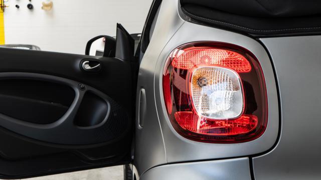 SMART ForTwo 90 0.9 T twinamic cabrio IVA ESPOSTA