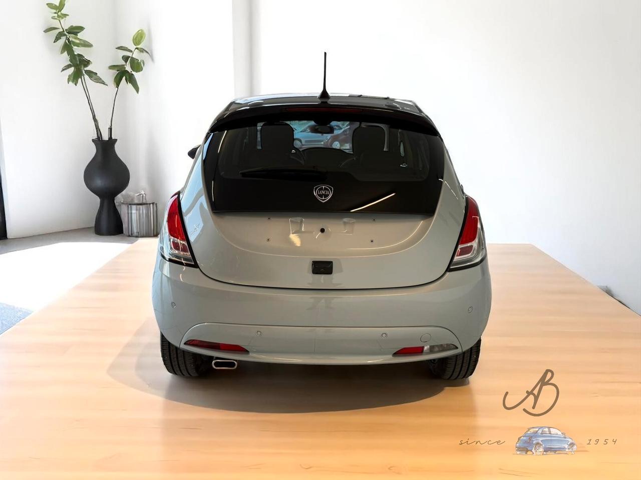 Lancia Ypsilon 1.0 FireFly 5 porte S&S Hybrid Platino