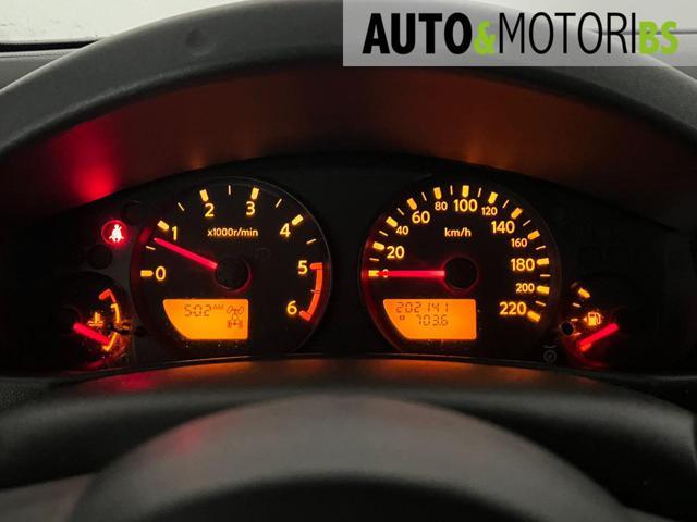 NISSAN Navara 2.5 dCi 4 porte Double Cab XE