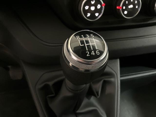 RENAULT Trafic passenger 2.0 Blue dci 110cv L2H1 Zen