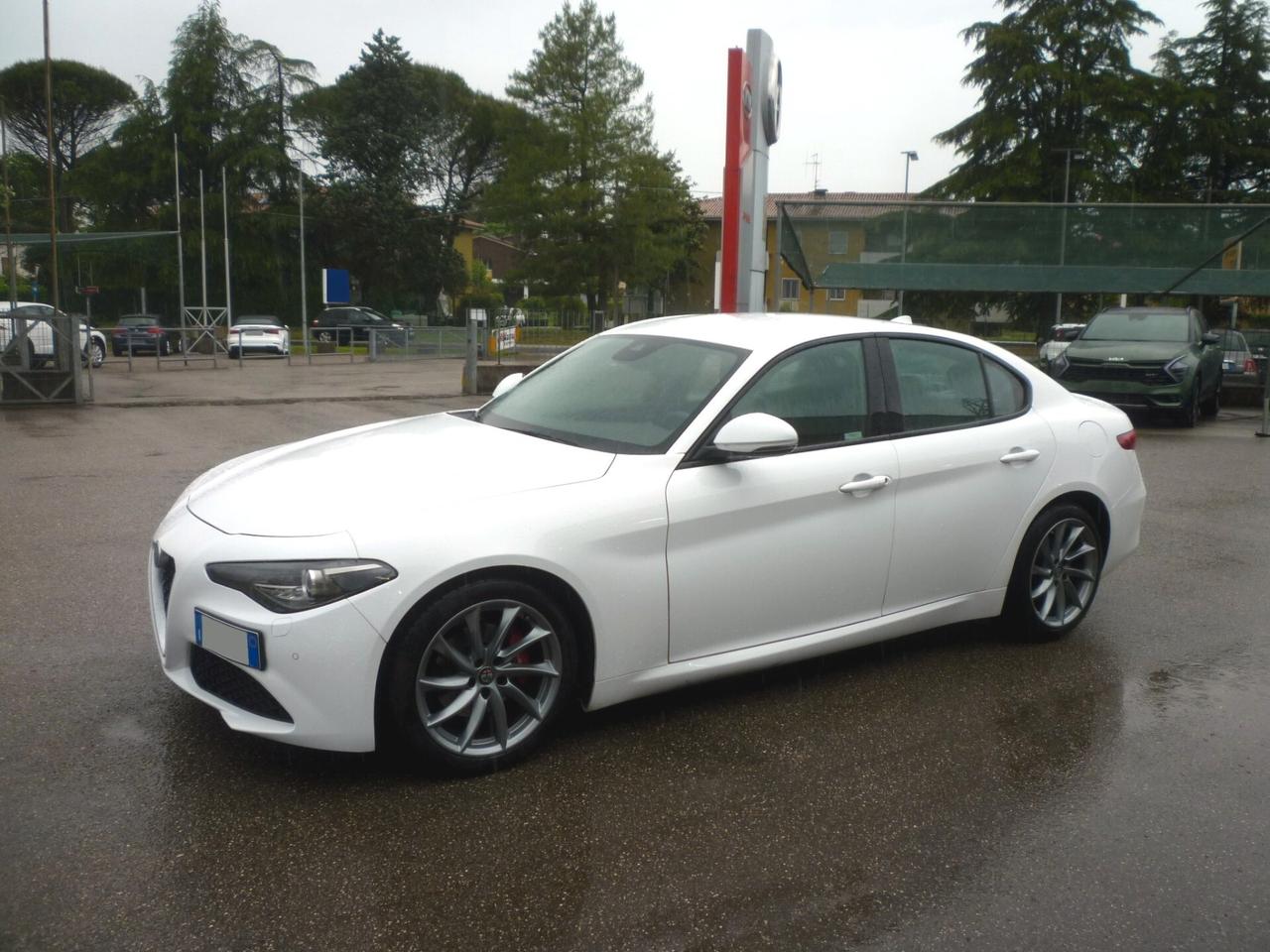 Alfa Romeo Giulia 2.2 Turbodiesel 180 CV Business Sport