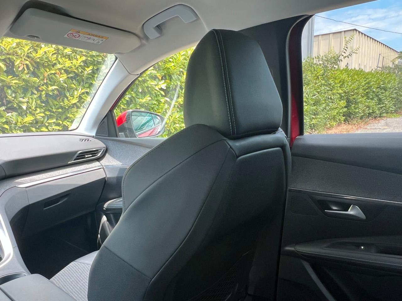 Peugeot 3008 BlueHDi 130 S&S EAT8 Allure