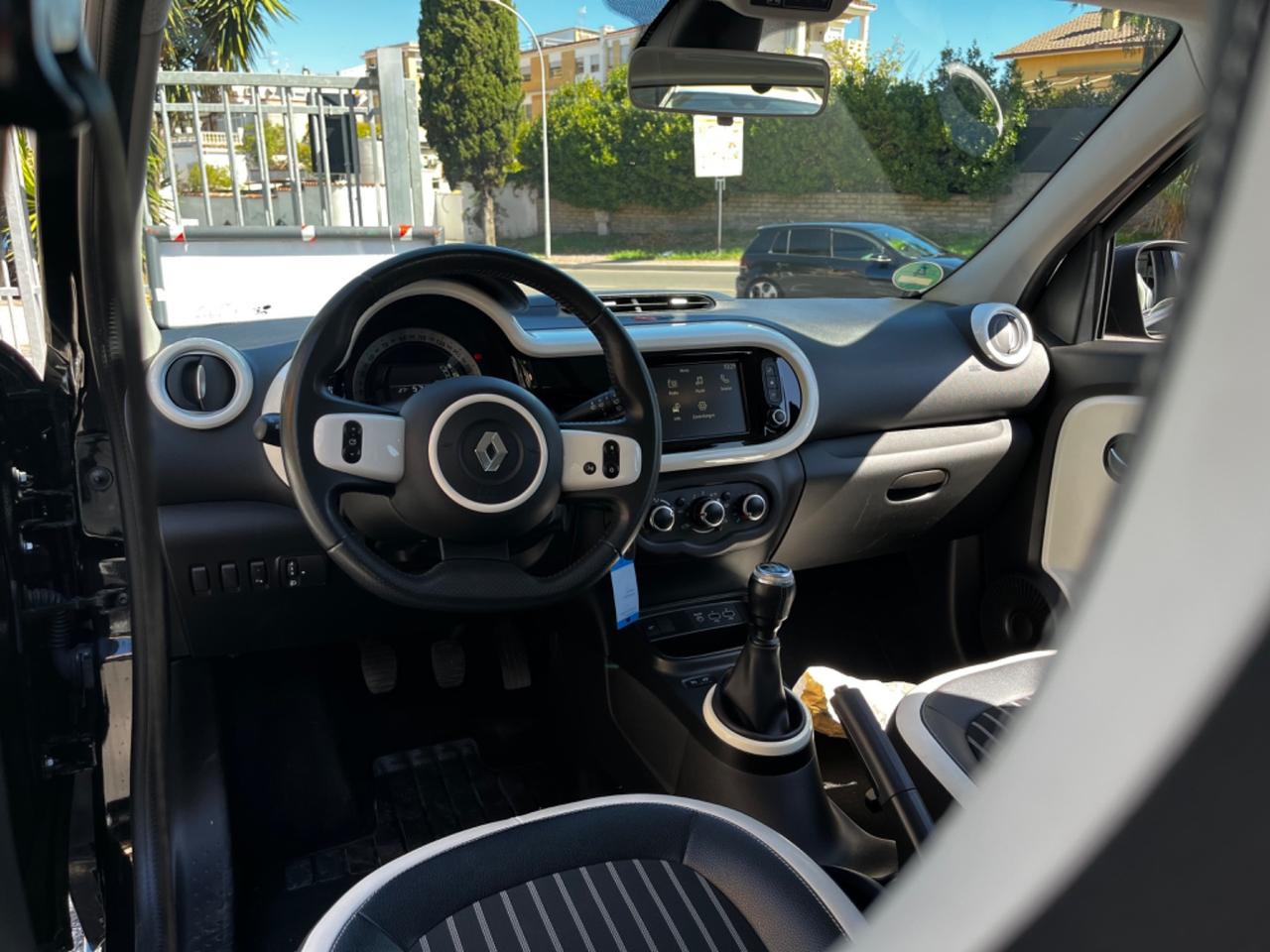 Renault Twingo 2020 57.000KM 1.0 BENZ