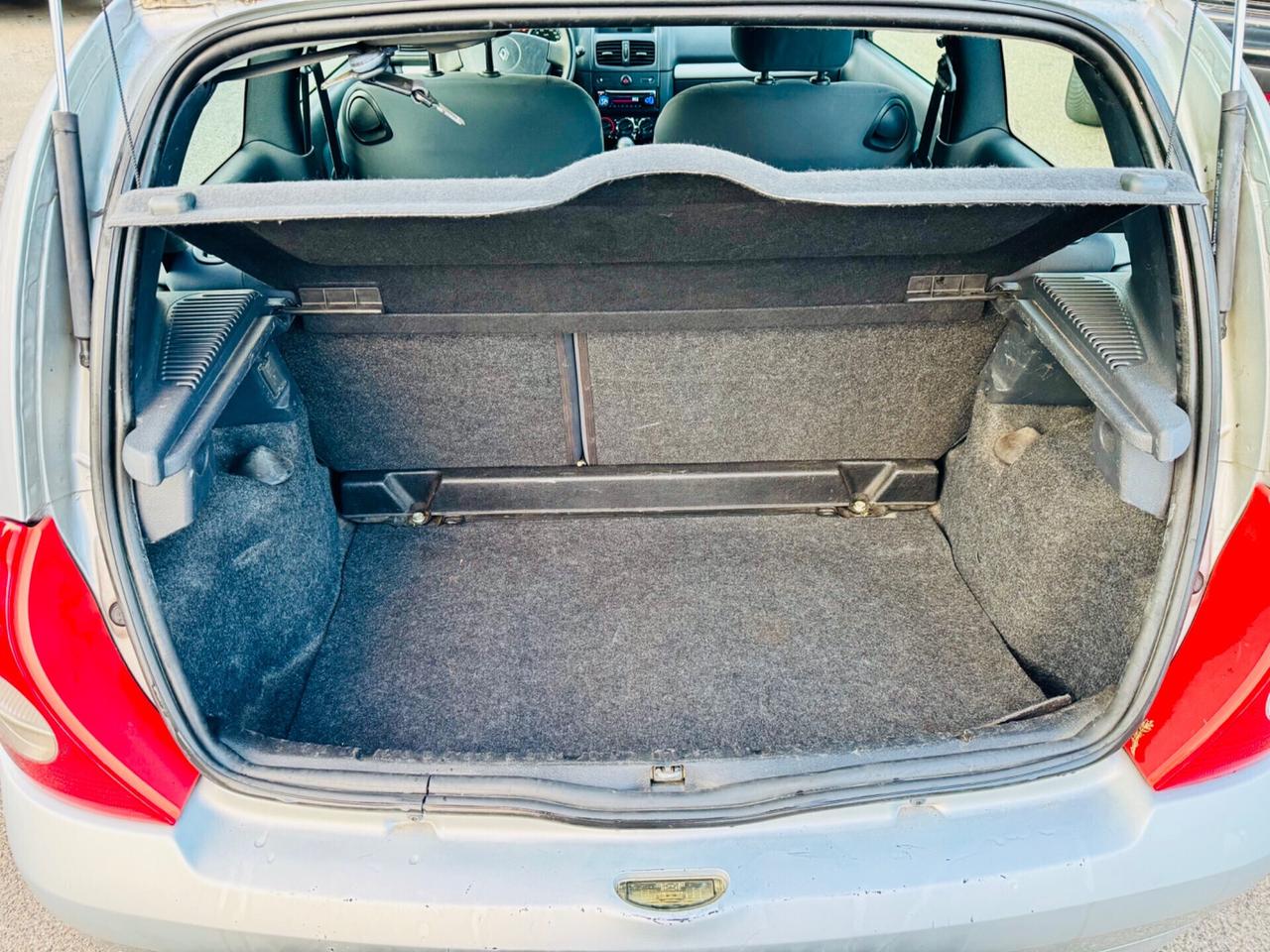 Renault Clio 1.2 3 porte ok neopatentati