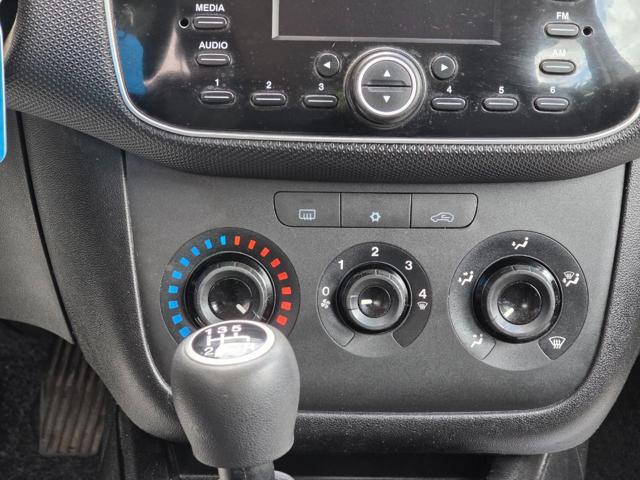 FIAT Punto 1.4 8V 5 porte Natural Power Street