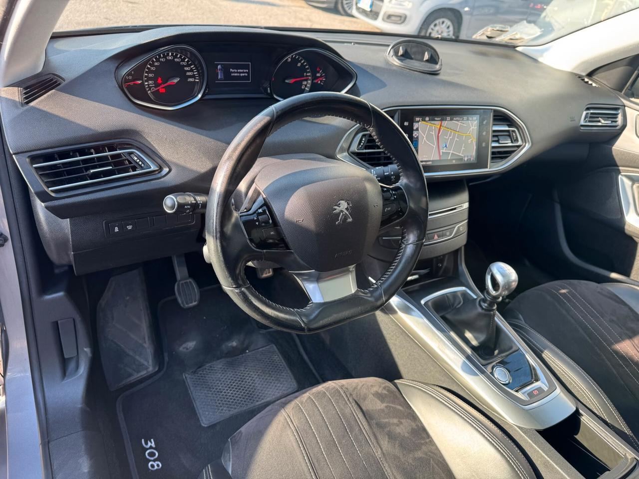 Peugeot 308 1.6 e-HDi 115 CV Stop&Start Allure