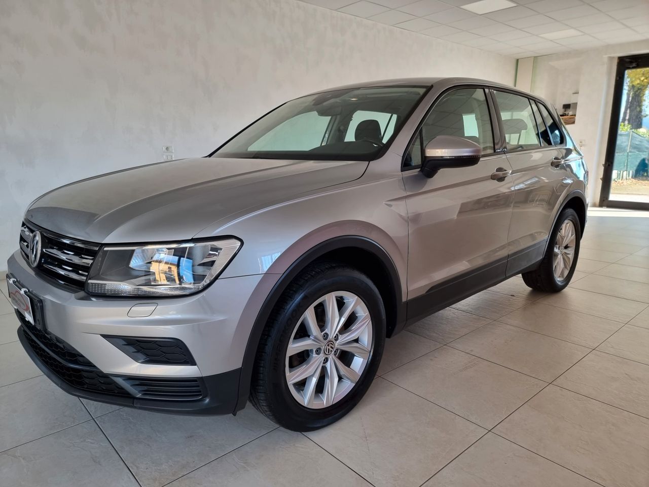 Volkswagen Tiguan 2.0 TDI SCR DSG 4MOTION Business BMT