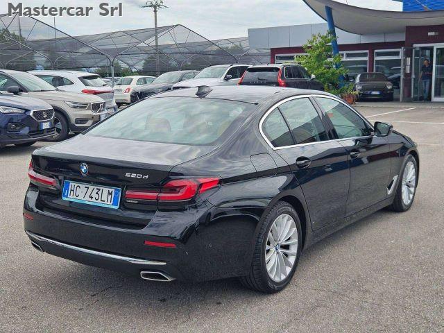 BMW 520 Serie 5 G30 2020 Berlina 520d mhev 48V Luxury auto