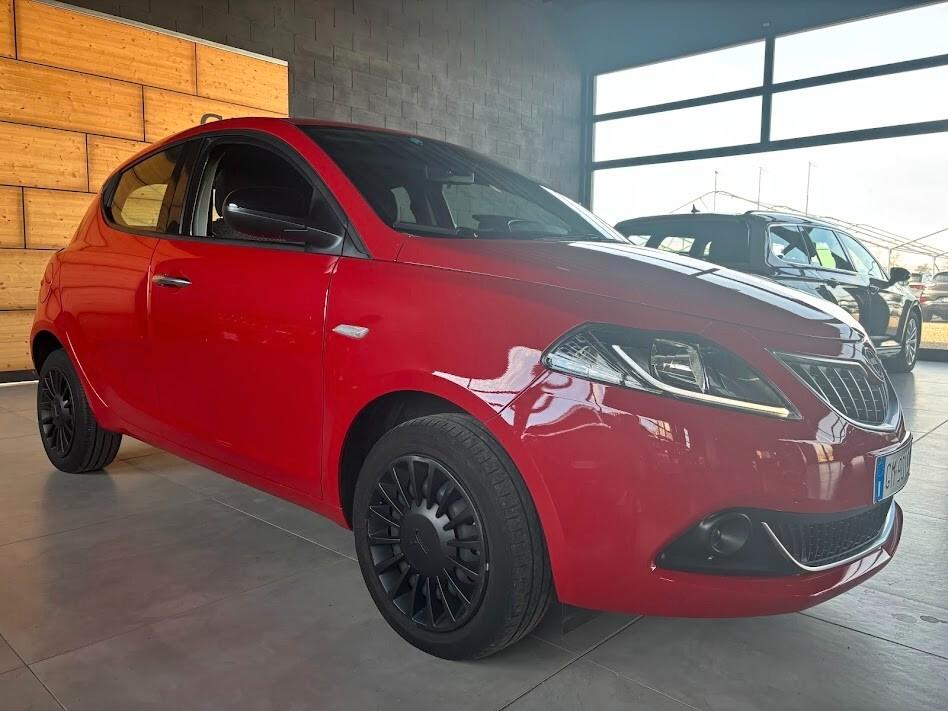 Lancia Ypsilon 1.0 Hybrid 50.000km NEOPATENTATI