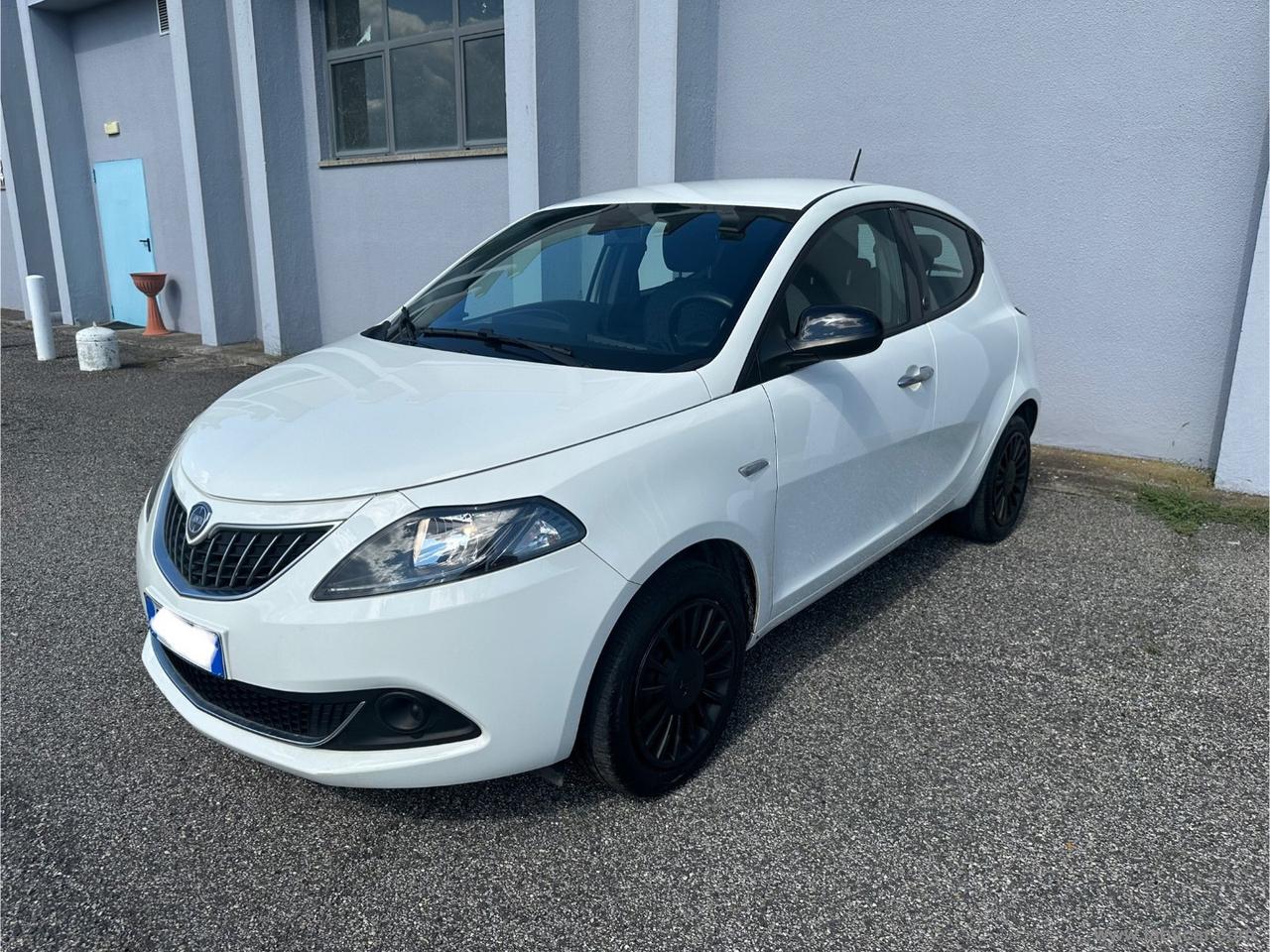 LANCIA Ypsilon 1.0 FireFly 5p.S&S Hybrid Silver