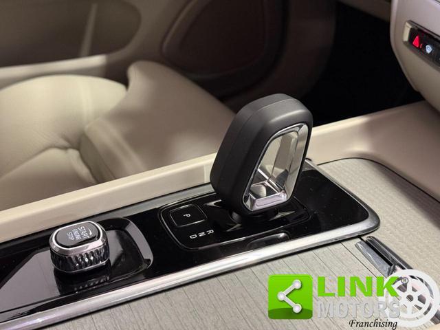 VOLVO V60 B4 (d) aut Ultimate Dark IVA ESP. GARANZIA 24