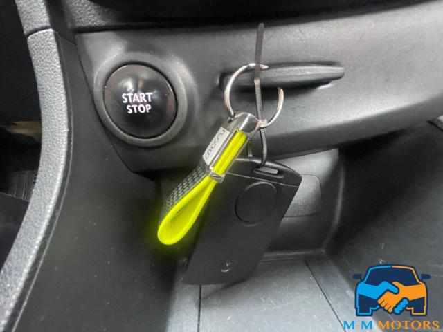 RENAULT Clio neo patentati + garanzia 12 mesi