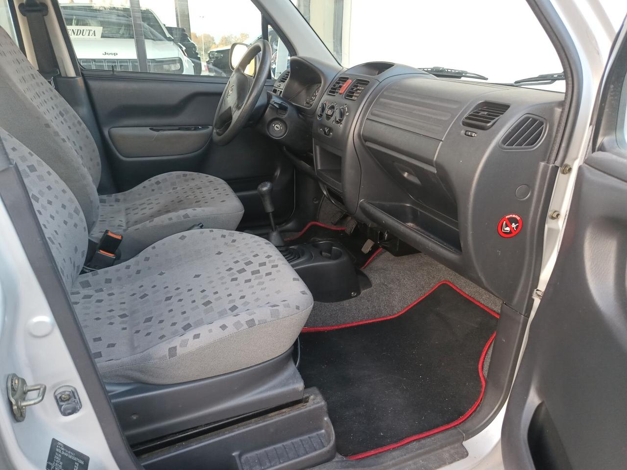 Opel Agila 1.0 12V Edition