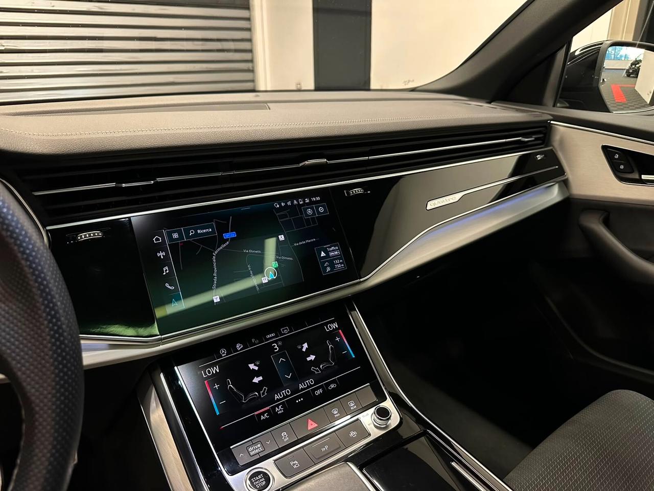 Audi Q8 TOTAL BLACK/MATRIX/TETTO LEASING
