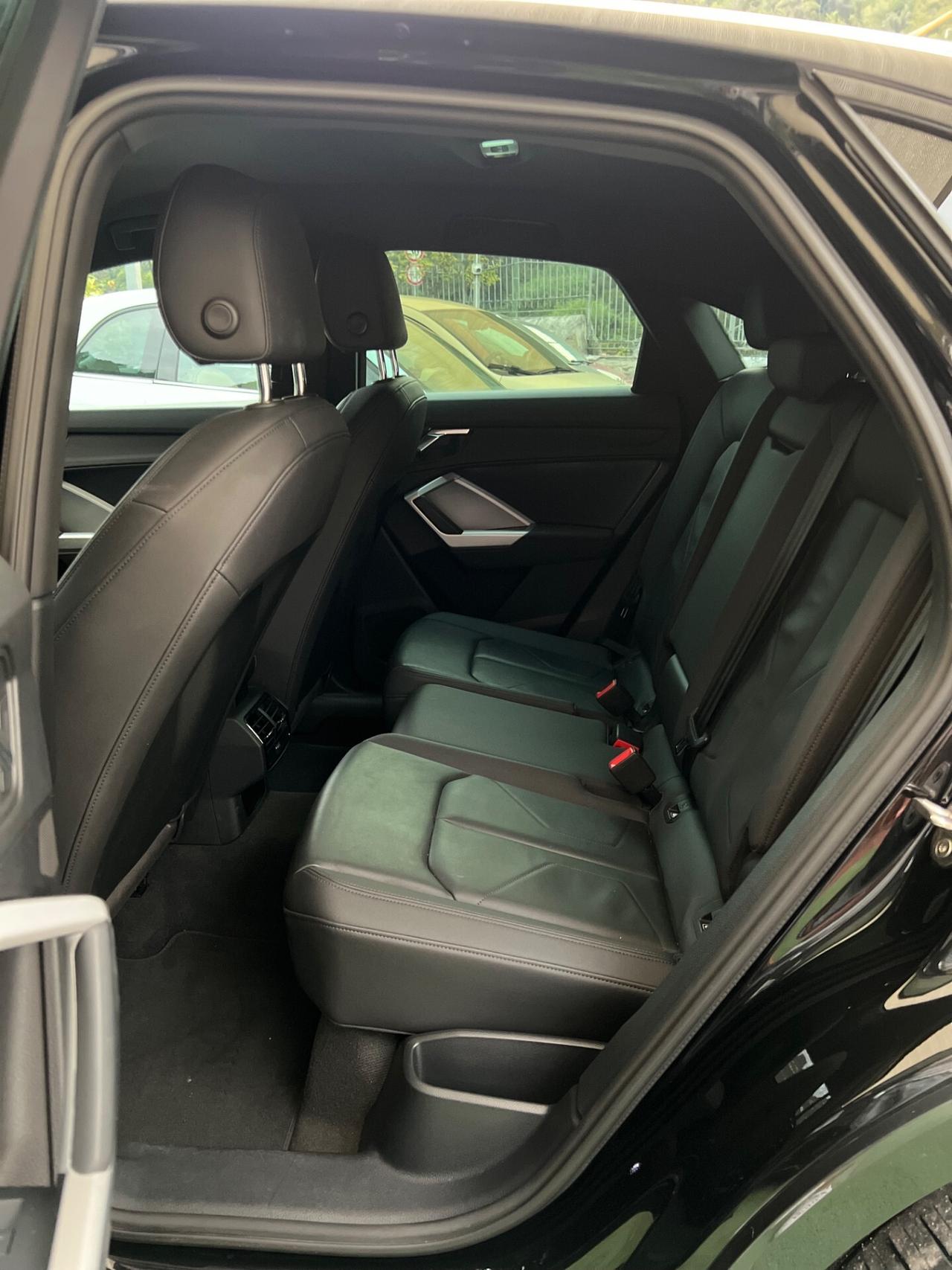 Audi Q3 SPB 35 TDI S-line edition BLACK EDITION