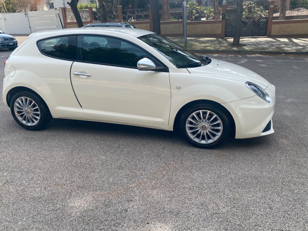 Alfa Romeo MiTo 1.3 JTDm 85 CV S&S Distinctive