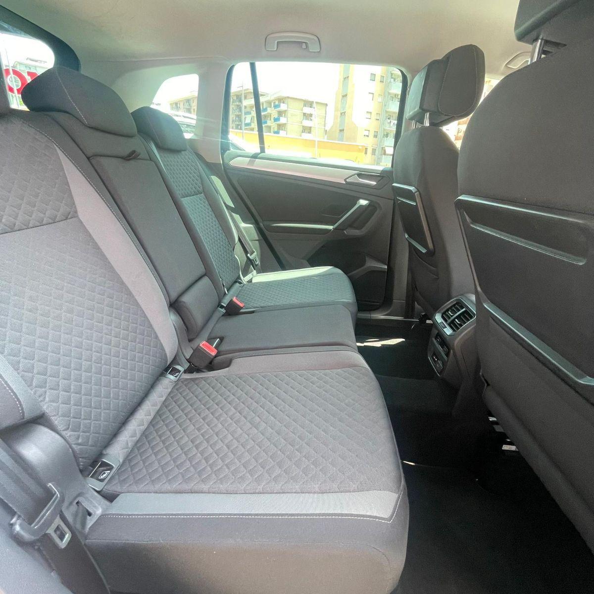 VOLKSWAGEN - Tiguan - 2.0 TDI 150CV SCR DSG R-Line