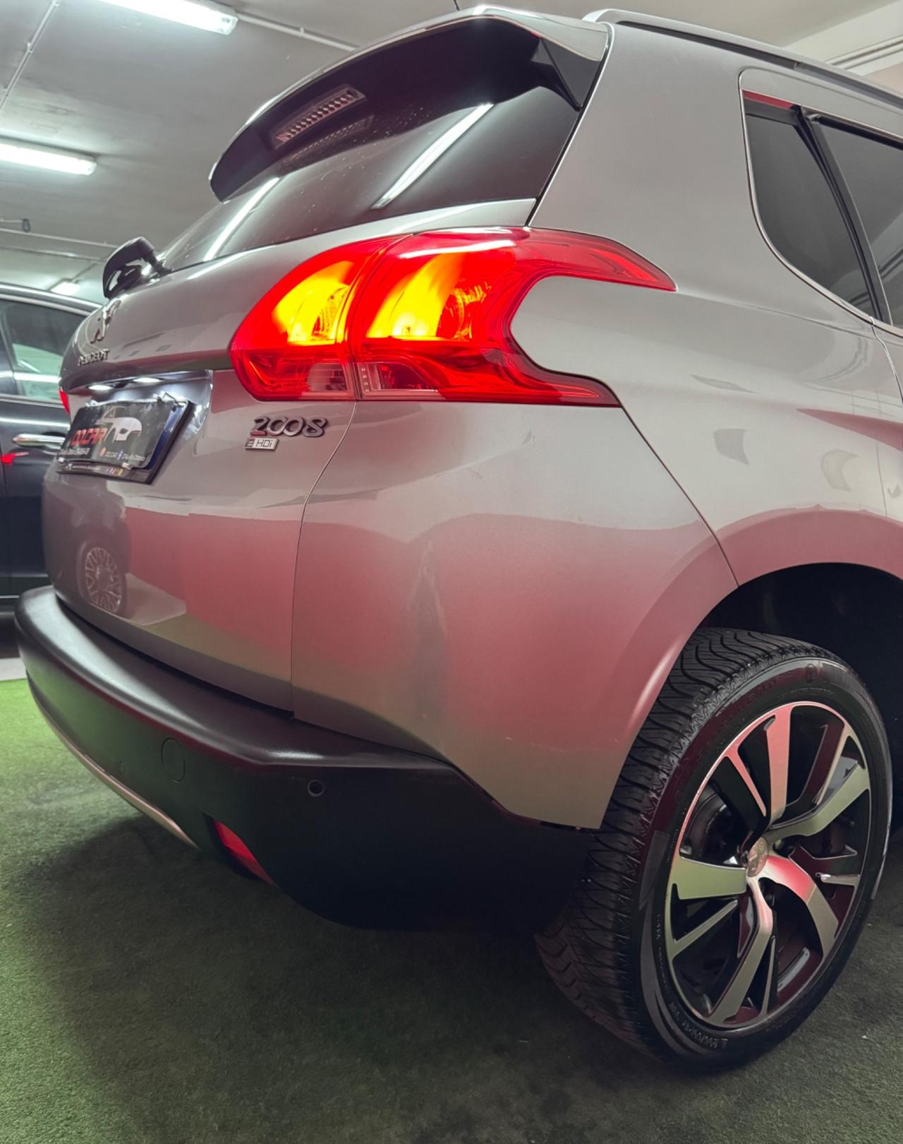 Peugeot 2008 1.6 e-HDi 92 CV Allestimento Allure top di gamma