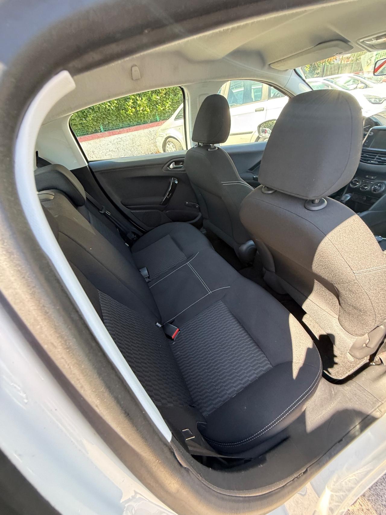 Peugeot 208 BlueHDi 1.6 75 5 porte Allure