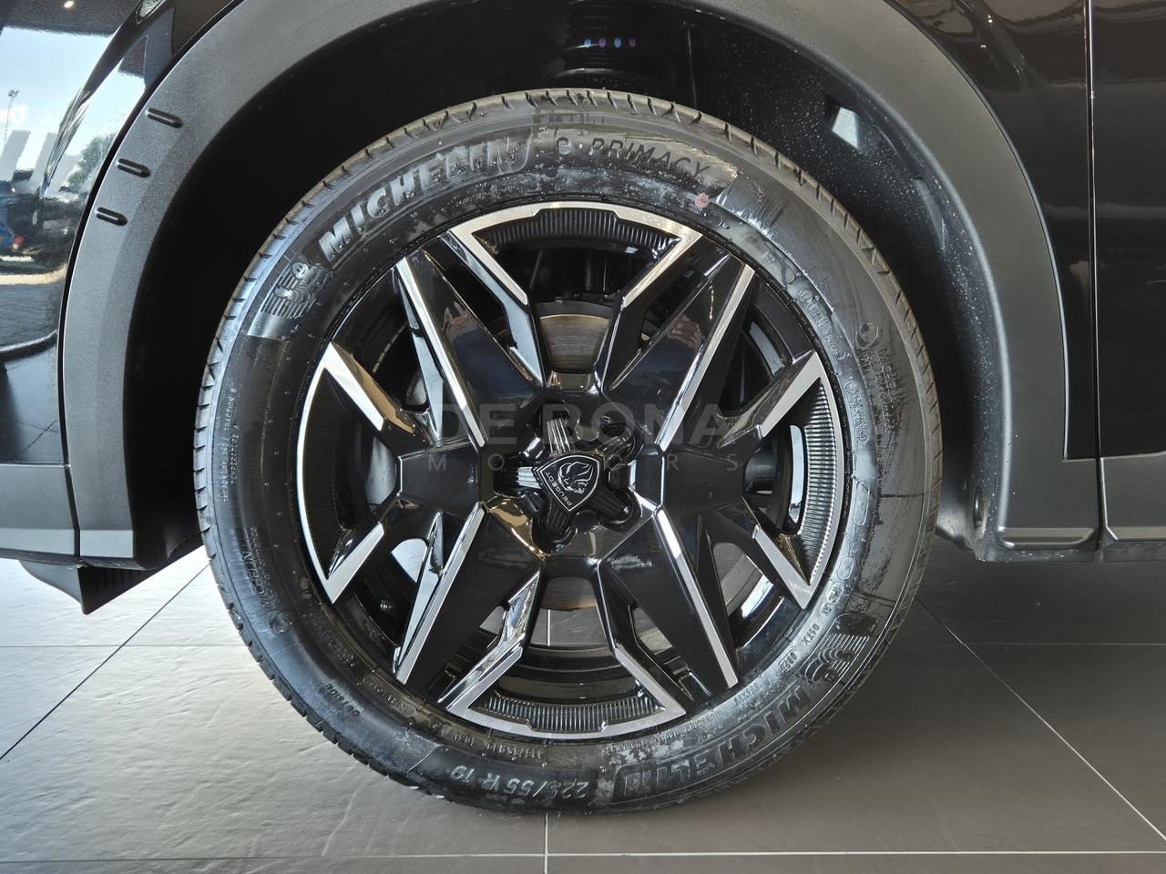 Peugeot 3008 73 kwh allure 210cv