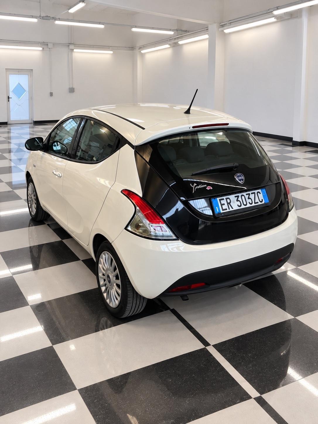Lancia Ypsilon 0.9 TwinAir 85 CV 5 porte S&S Elefantino