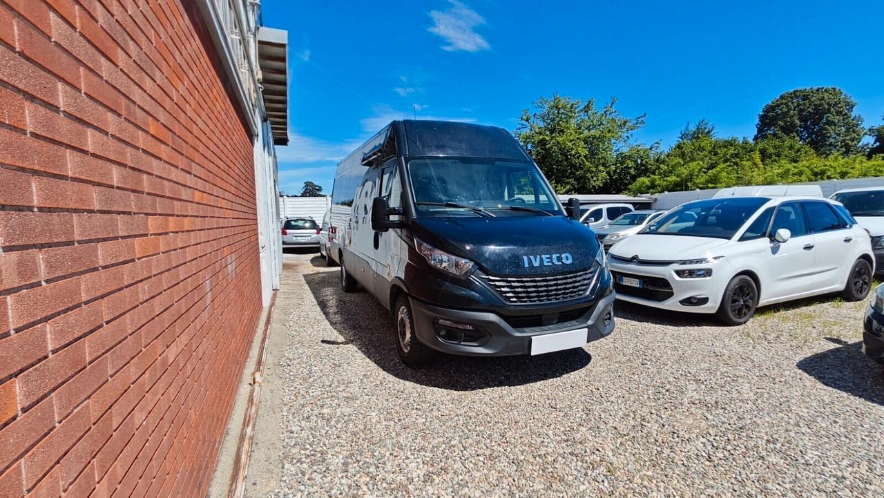 Iveco Daily 35S18HA8V 3.0 HPT PM-TN Furgone Hi-Matic