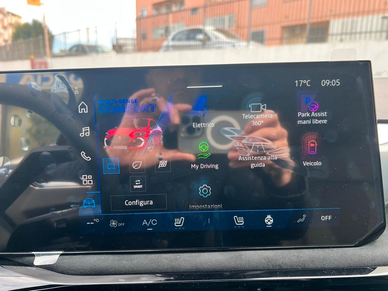 Renault Nuova Clio Full Hybrid E-Tech 160 CV 5 porte Esprit Alpine