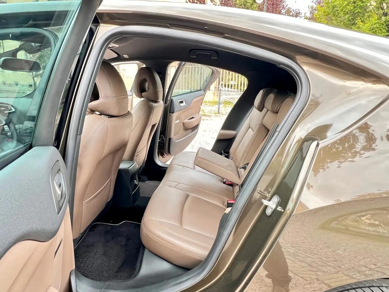 Ds DS4 Automobiles 4 1.6 Turbo THP 200cv Sport Chic