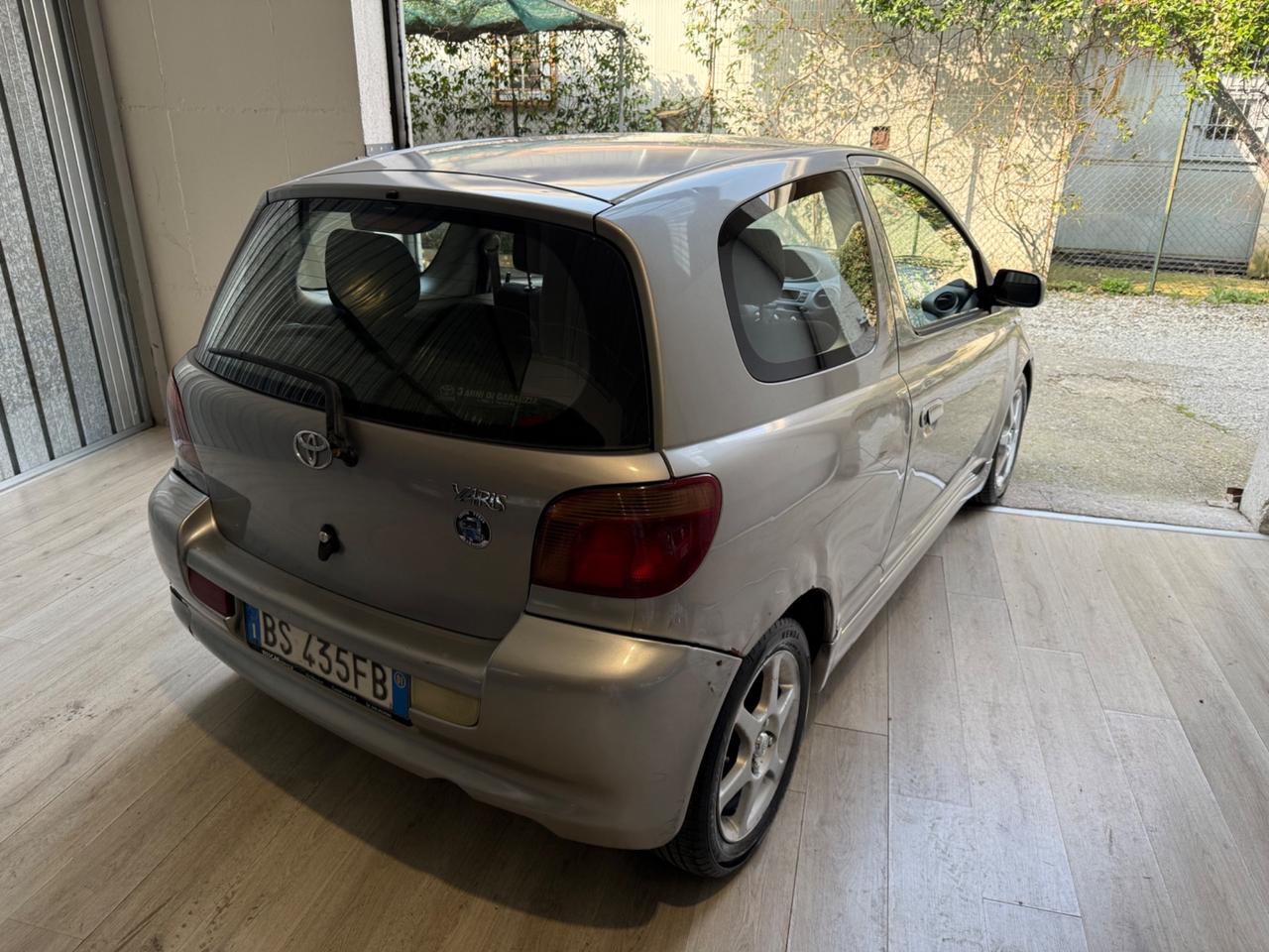 Toyota Yaris T sport guidabile da neopatentati