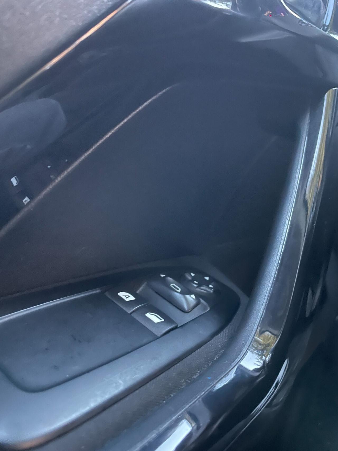 Peugeot 208 1.4 HDi 68 CV 5 porte Business