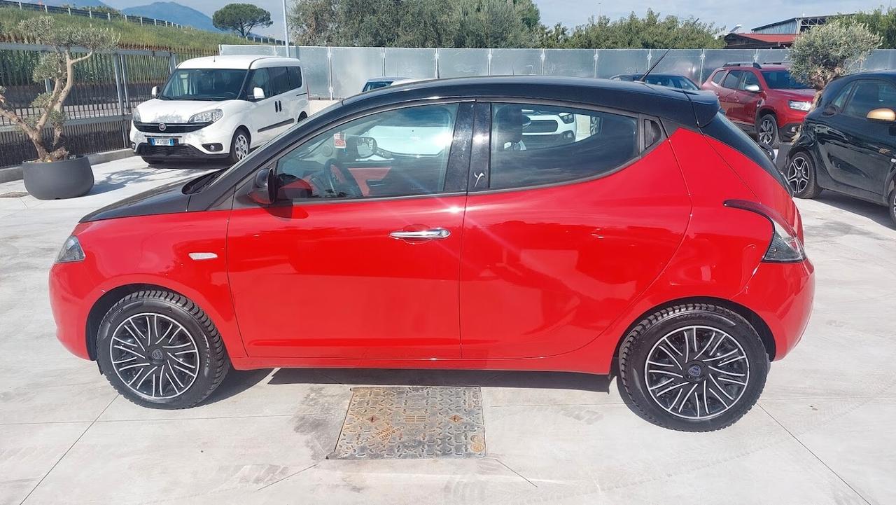 Lancia Ypsilon 1.3 MJT 16V 95 CV 5 porte 2012