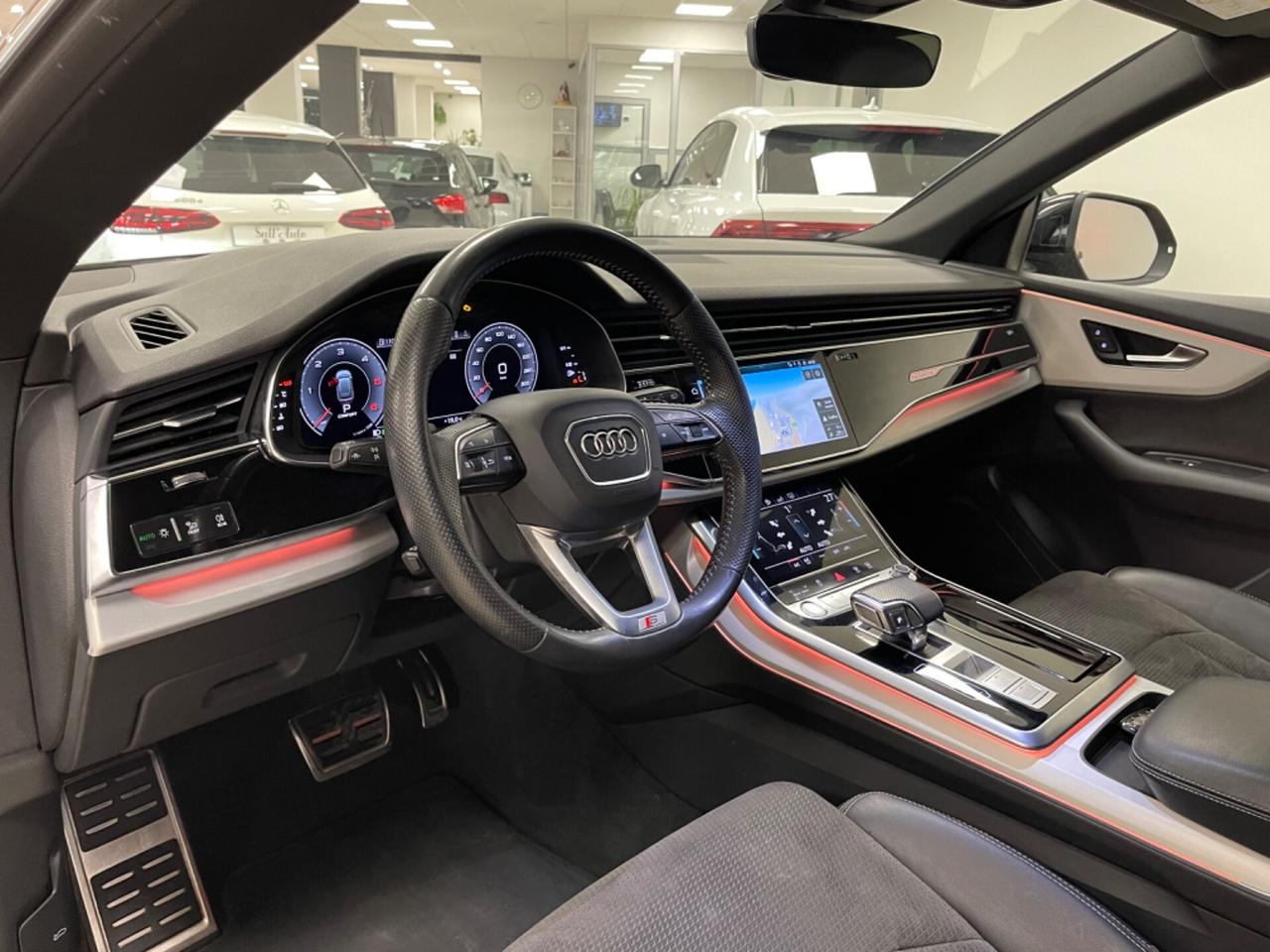 Audi Q8 50 TDI 286 CV quattro tiptr S-Line - 2019