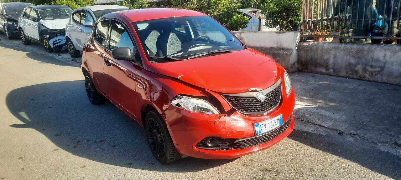 Lancia Ypsilon 1.2 69 CV 5 porte anno 2019