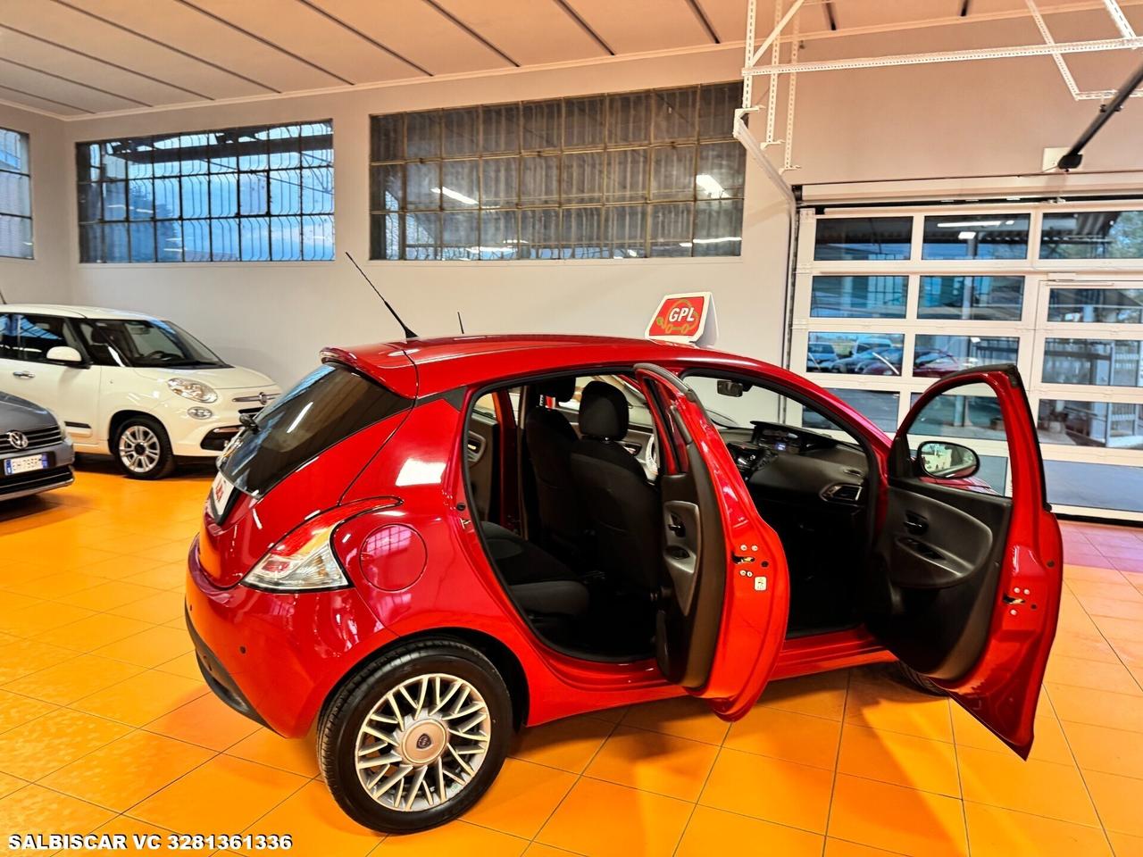 Lancia Ypsilon 1.2 69 CV 5 porte GPL Ecochic Gold