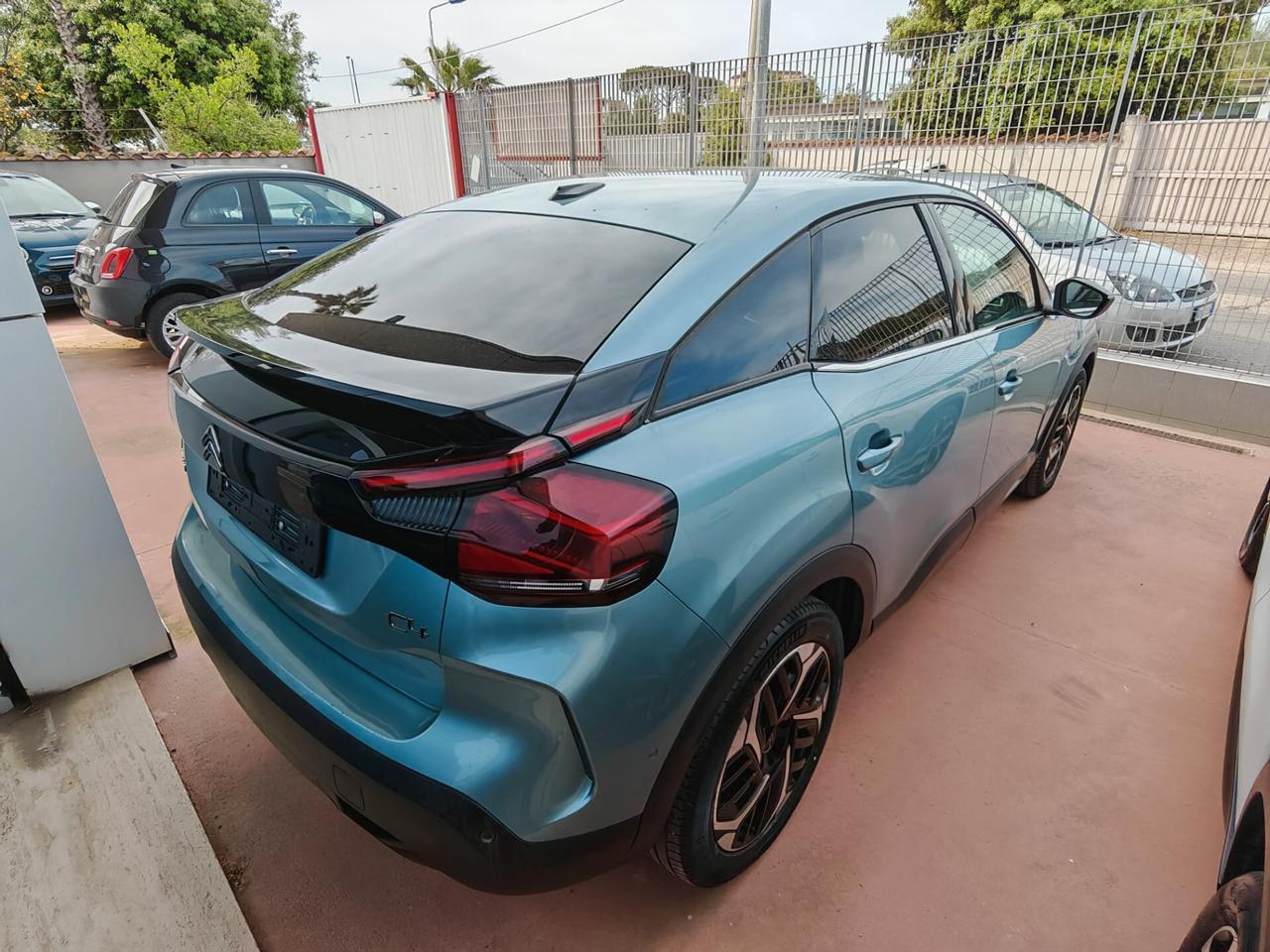 Citroen C4 PureTech 130 S&S EAT8 Shine