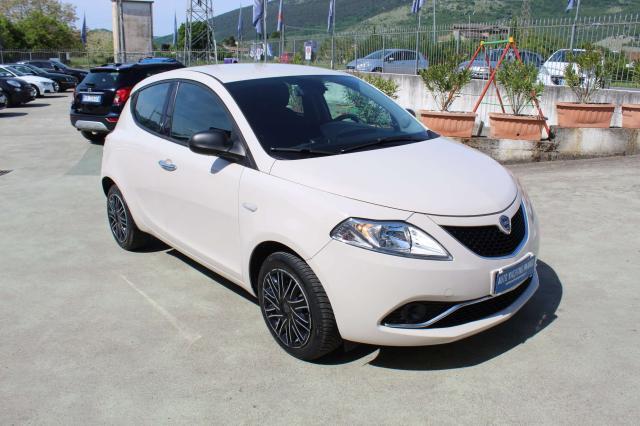 Lancia Ypsilon 1.3 mjt Silver Garanzia 12 mesi