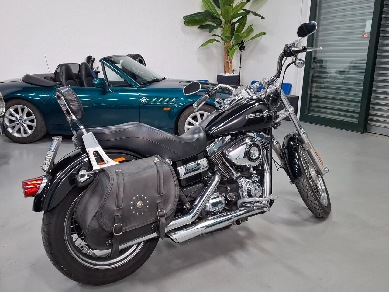 Harley Davidson Dyna Super Glide FXDC Custom ABS