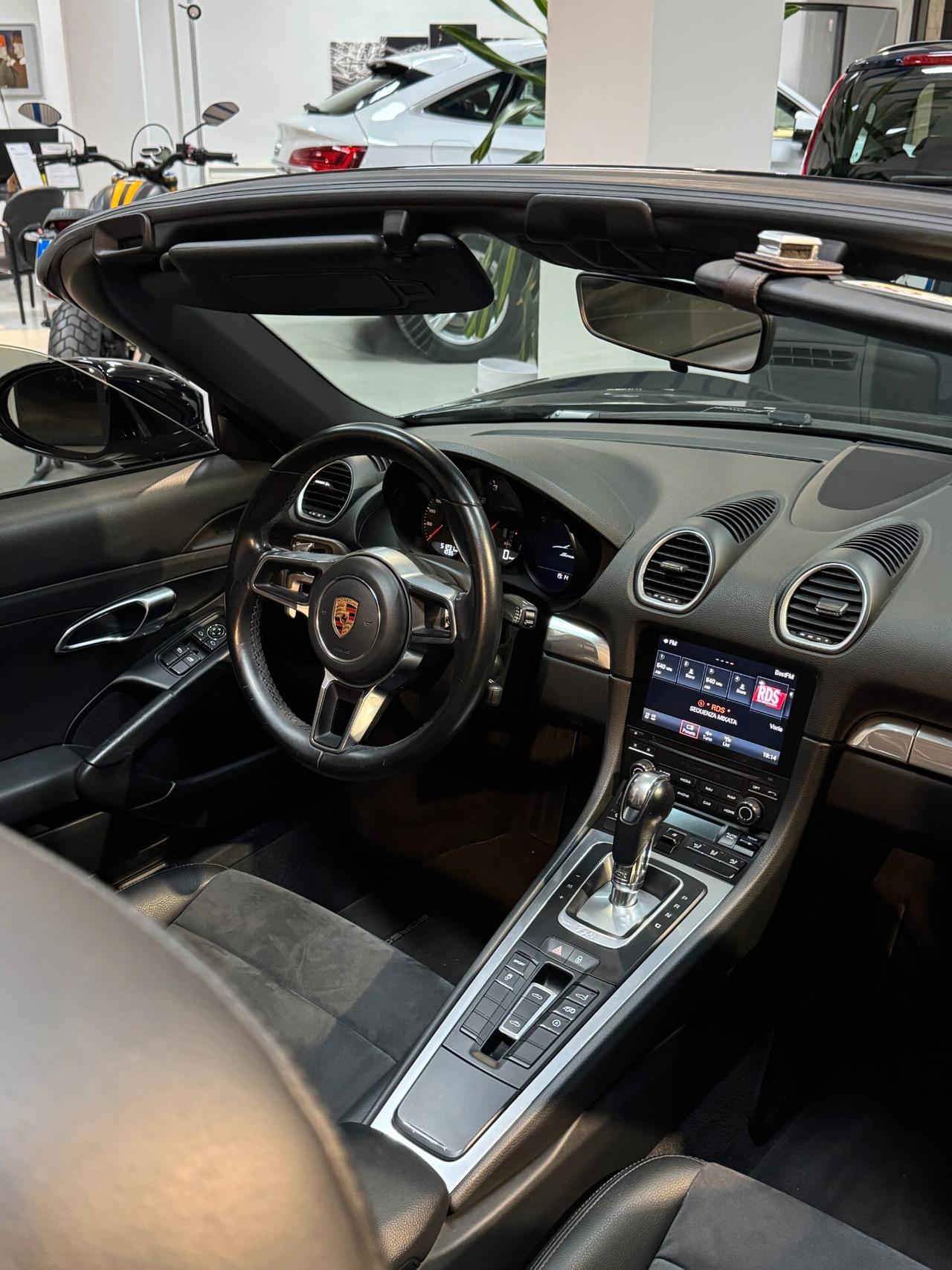 Porsche 718 Spyder Boxster 2.0 T