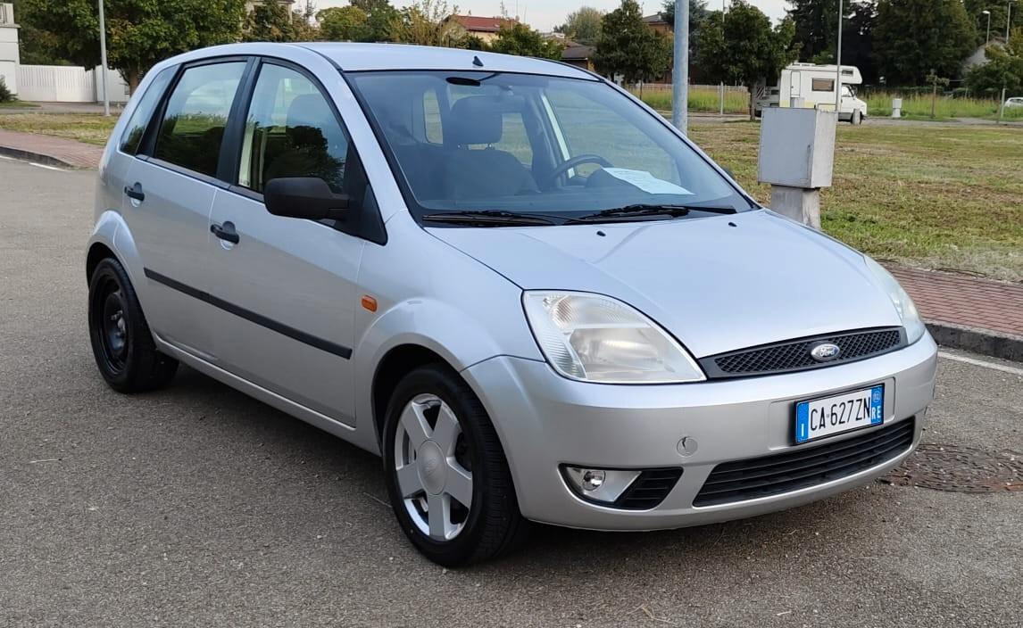 Ford Fiesta 1.4 16V 5p. Ghia