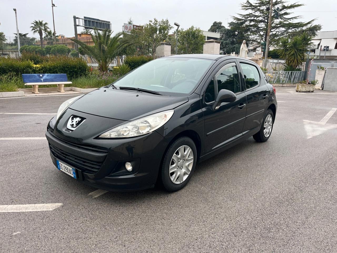 Peugeot 207 1.4 BENZINA KW 70 5p.UsatoGarantito