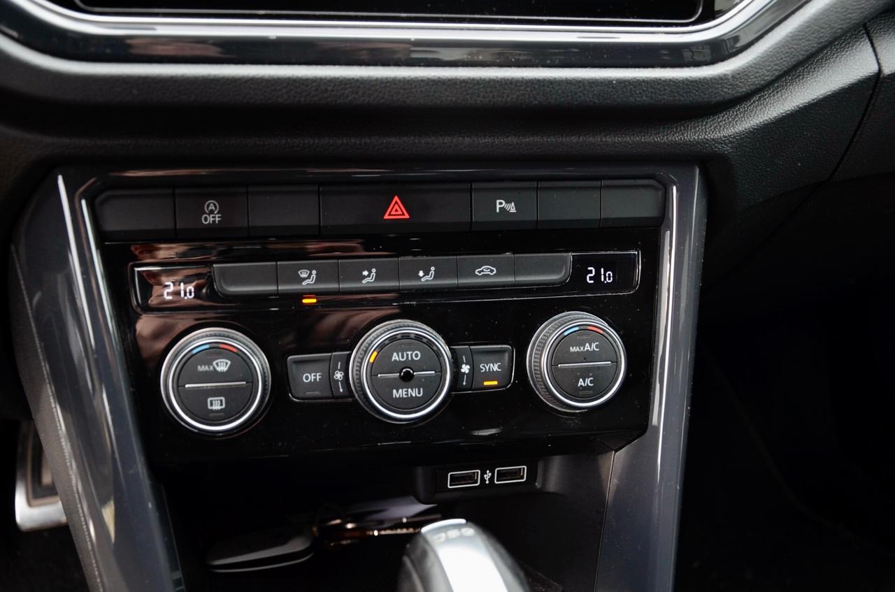 VOLKSWAGEN T-ROC 2.0 TDI R-LINE 4MOTION 150cv DSG, UFF ITALIANA, SERVICE VW, FULL LED, NAVI, LUCI AMBIENTE, 19", PERMUTE