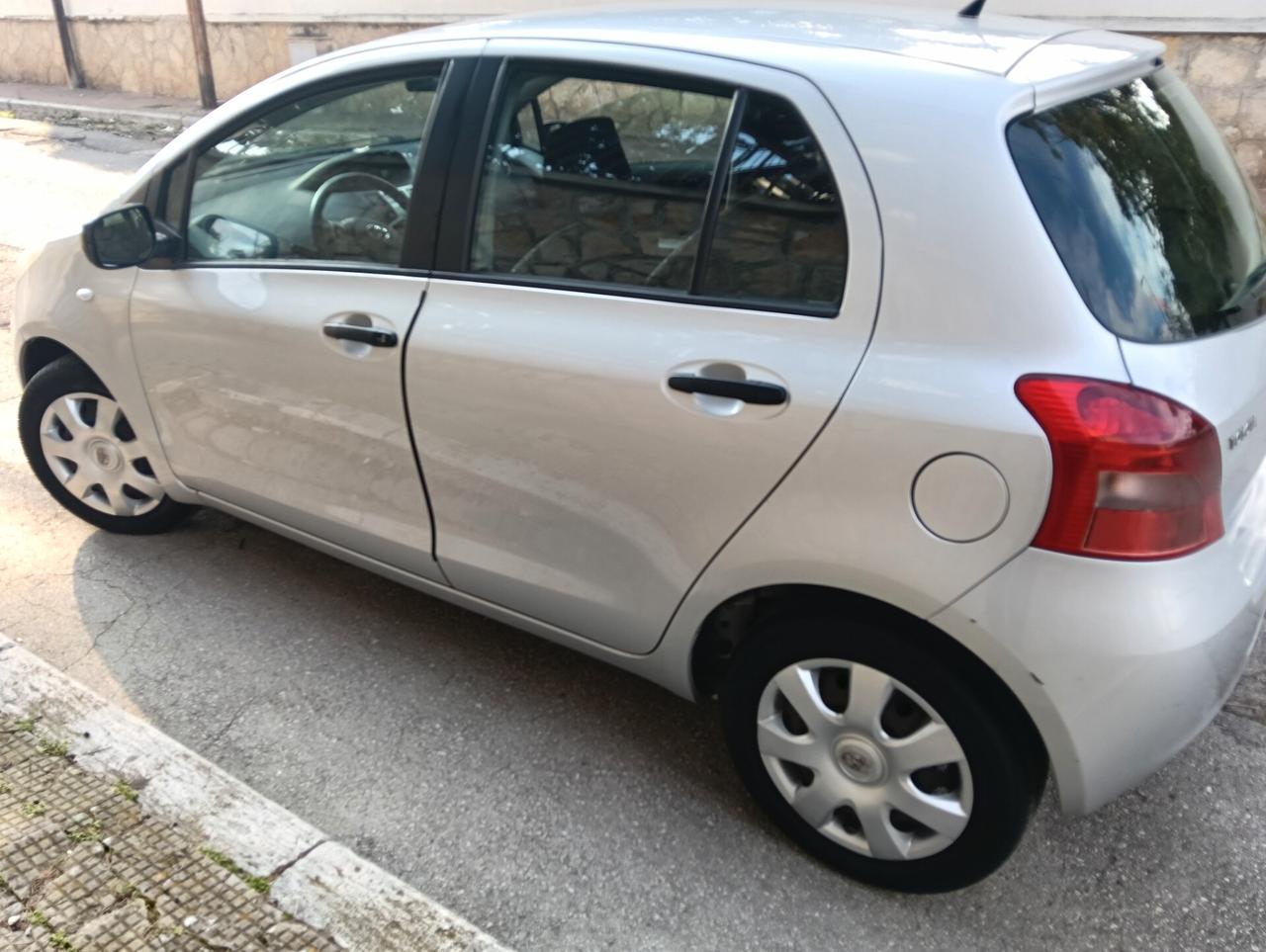 Toyota Yaris 1.0 5 porte Now km.120000 ORIG. FULL.NUOVA