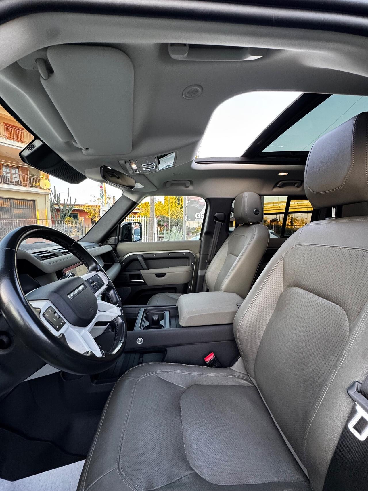 Land Rover Defender 110 3.0D I6 200 CV Tetto X-Dynamic SE