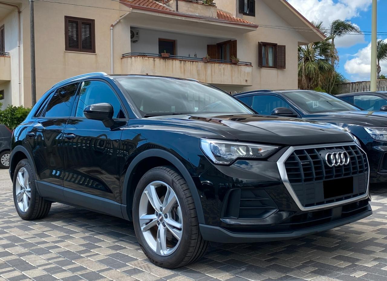 Audi Q3 Business 2.0 TDI 150CV s-tronic quattro 35
