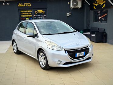 Peugeot 208 PureTech 82 5 porte Access Unico Proprietario Garanzia 12 Mesi