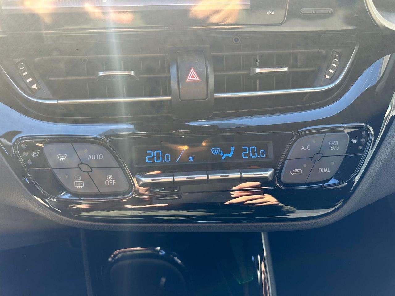 Toyota C-HR 1.8 Hybrid E-CVT Style