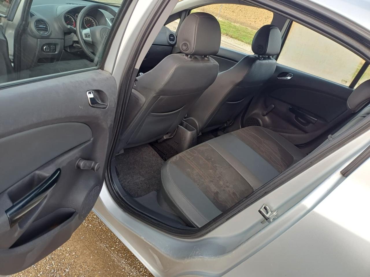 Opel Corsa 1.2 85CV 5 porte GPL-TECH Edition