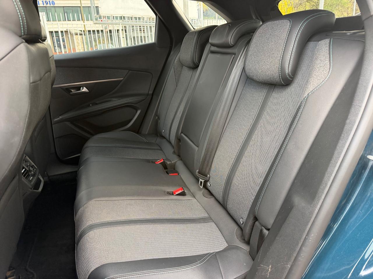 Peugeot 3008 BlueHDi 130 S&S EAT8 Allure Pack 2023